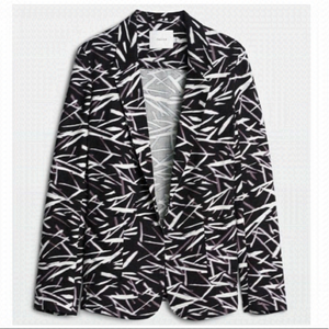 Aritzia - Black & White Lightweight Blazer